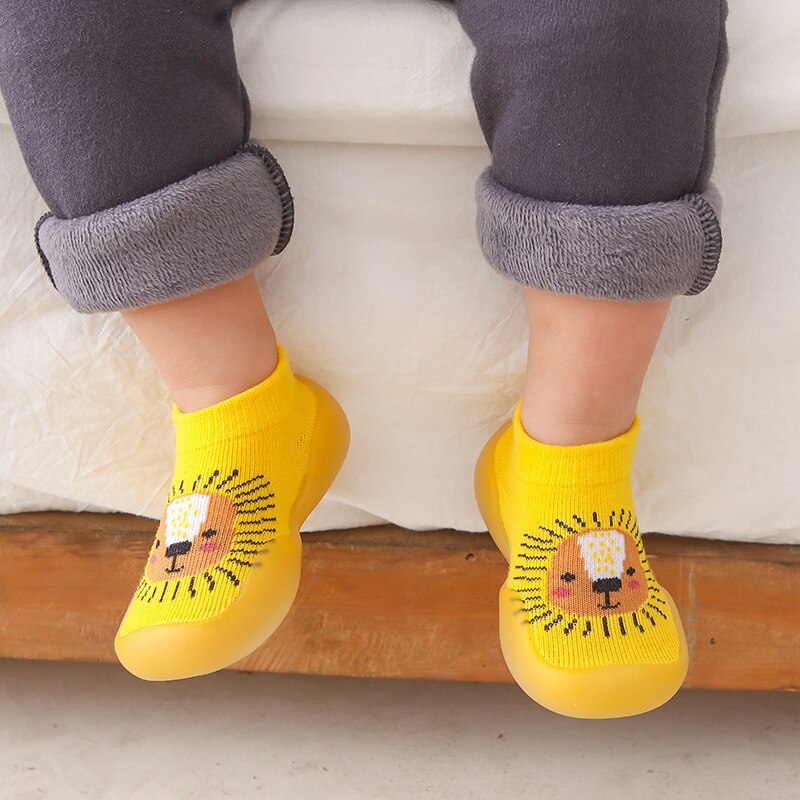 Zapato unisex de goma con suela blanda para bebé, botines antideslizantes con diseño de animales para los primeros pasos, lindos zapatos de niños ideales para exteriores