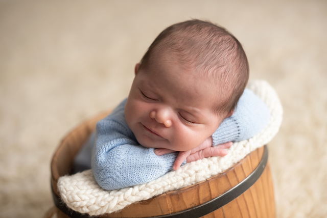 bebe em cesta fotografia newborn, as principais duvidas dos pais em fotos de bebes