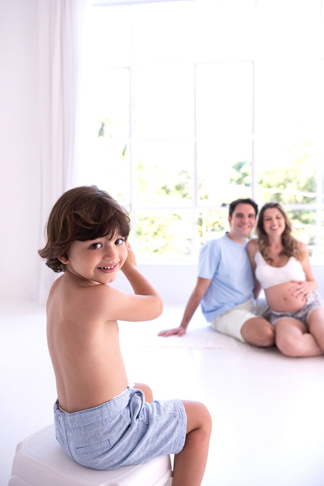 melhores estilos de foto para ensaio gestante, fotografia da gravidez que todas deveriam ter, fotografia de gestante laura alzueta, ensaio de gestante com a família