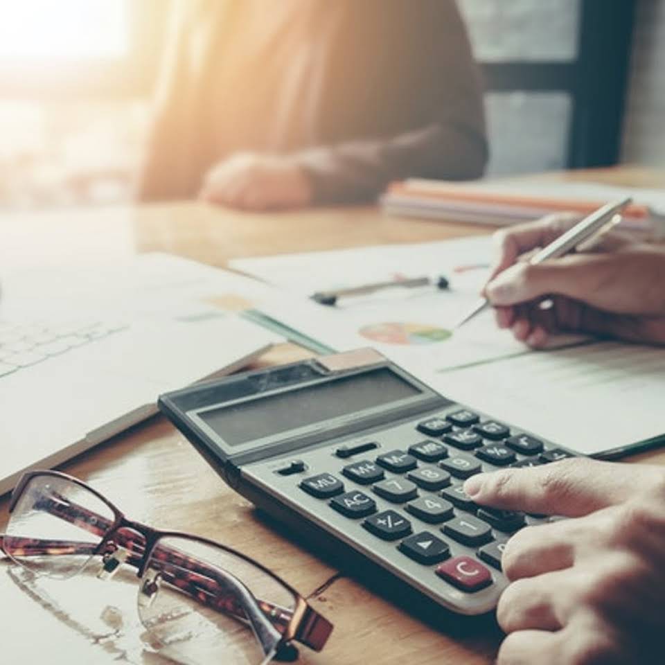 How do you become a church accountant