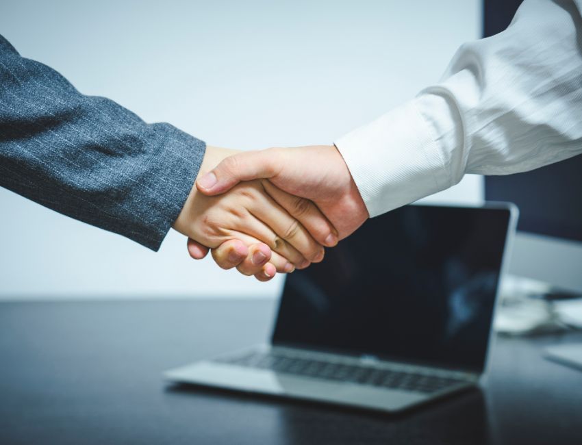Essential Business Functions: IT, Manufacturing, Marketing, R&D, Safety, and Sales Explained