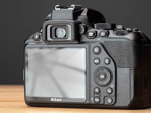 Nikon D3500 back screen