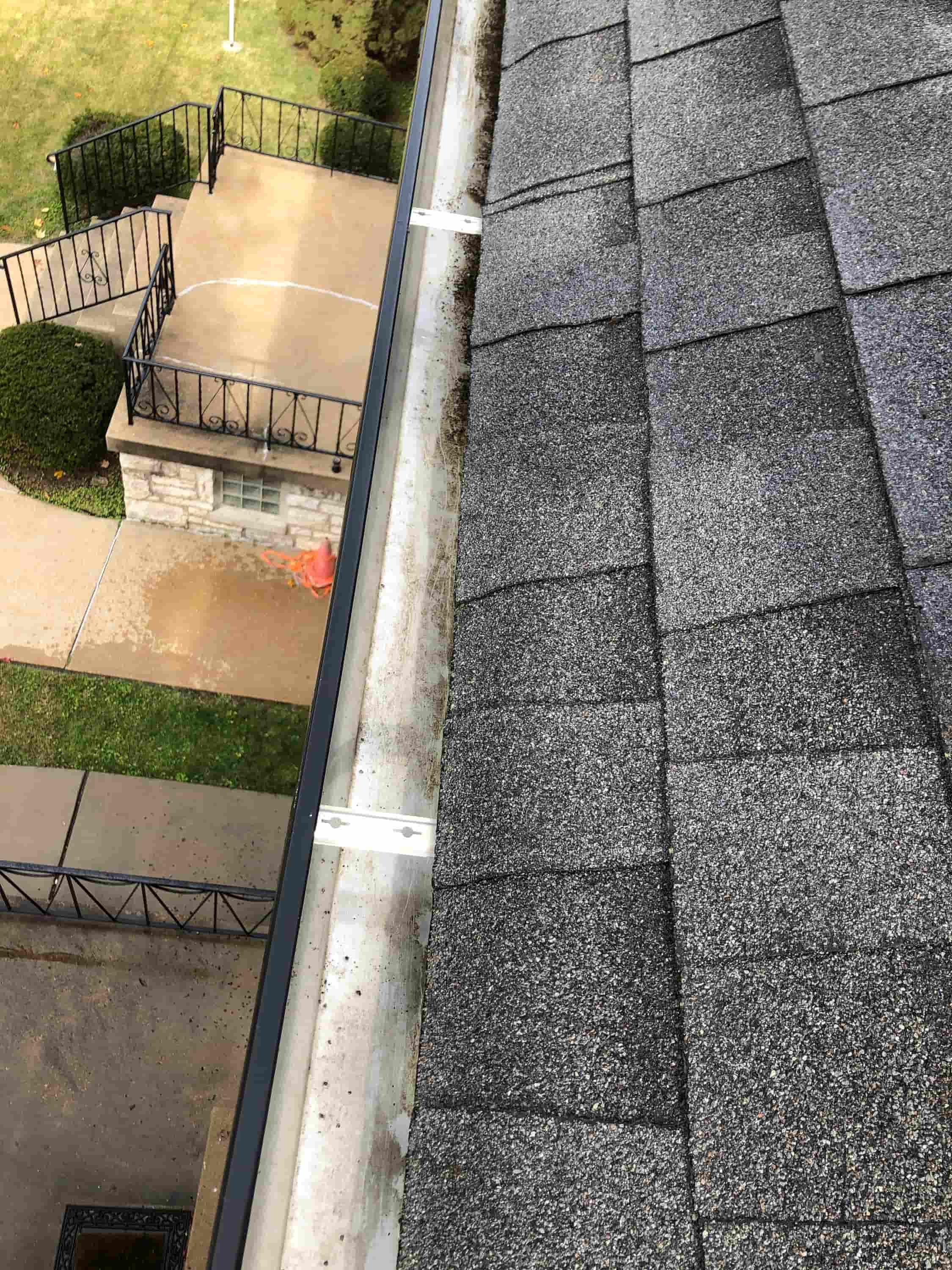cleaning out gutter