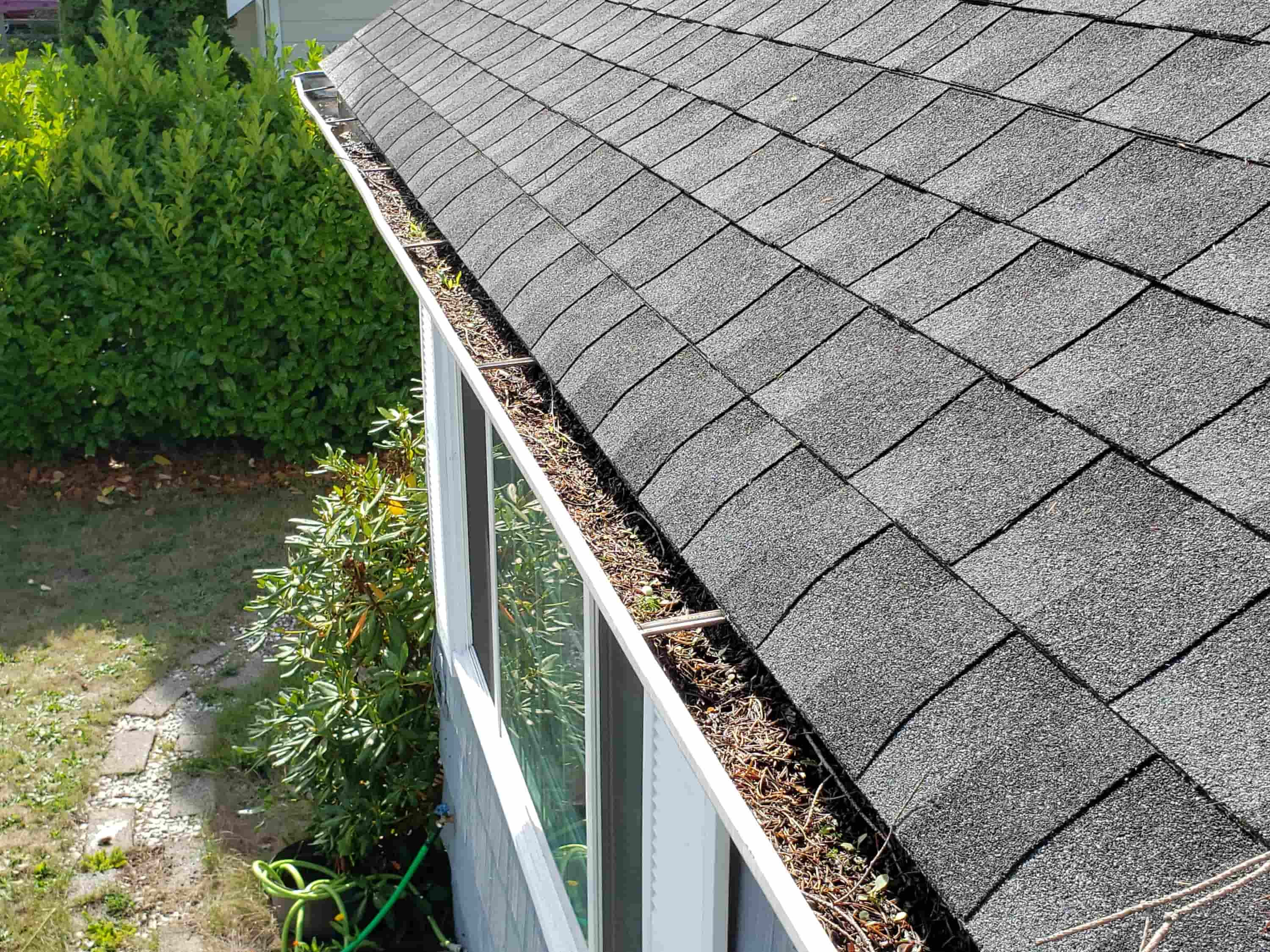 electric gutter cleaner