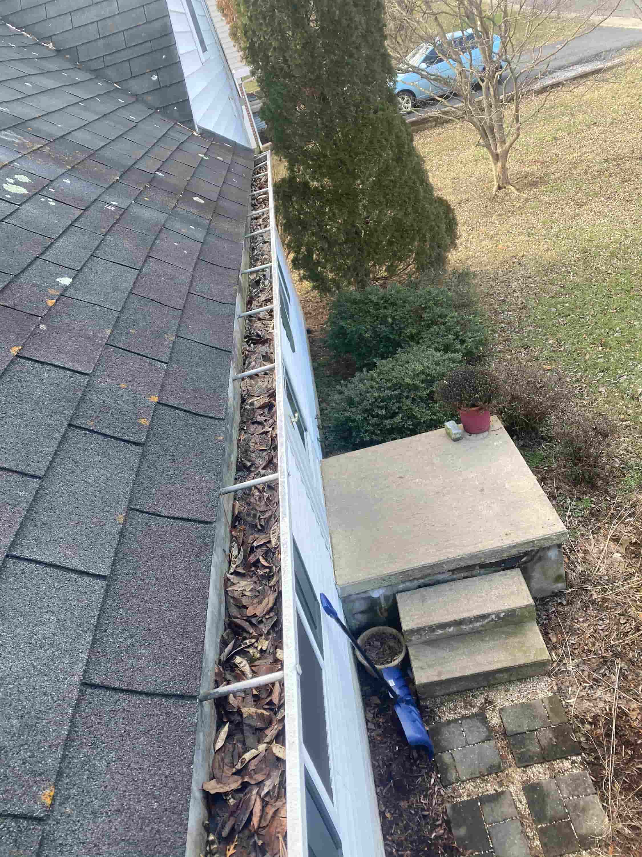 how to clean aluminum gutters