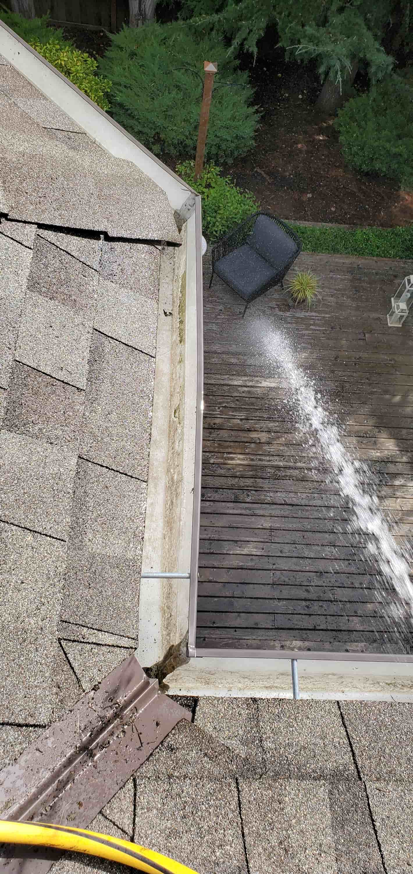gutter cleaning in