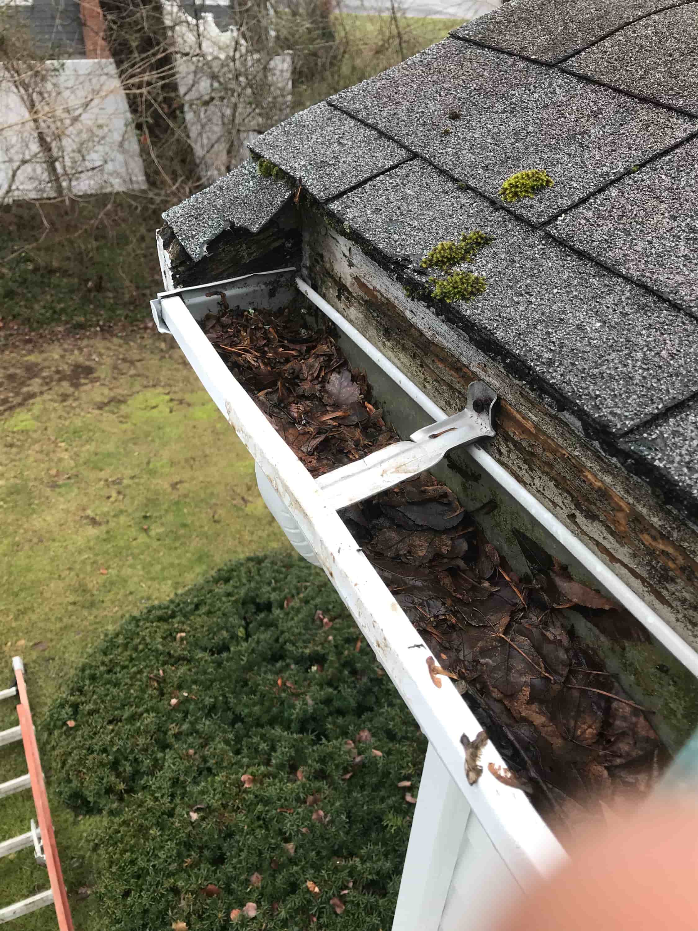how to price gutter cleaning job