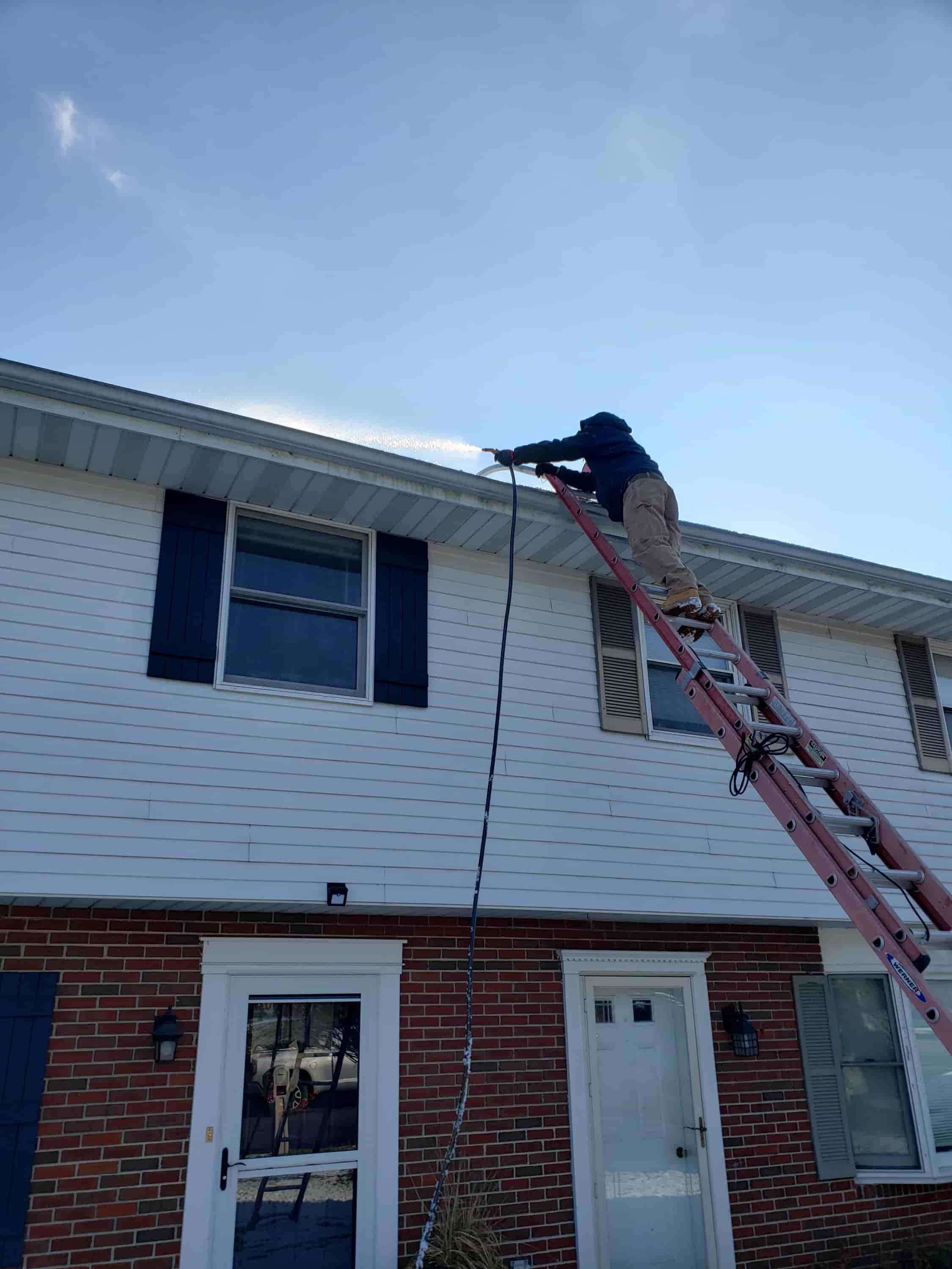 how to wash gutters