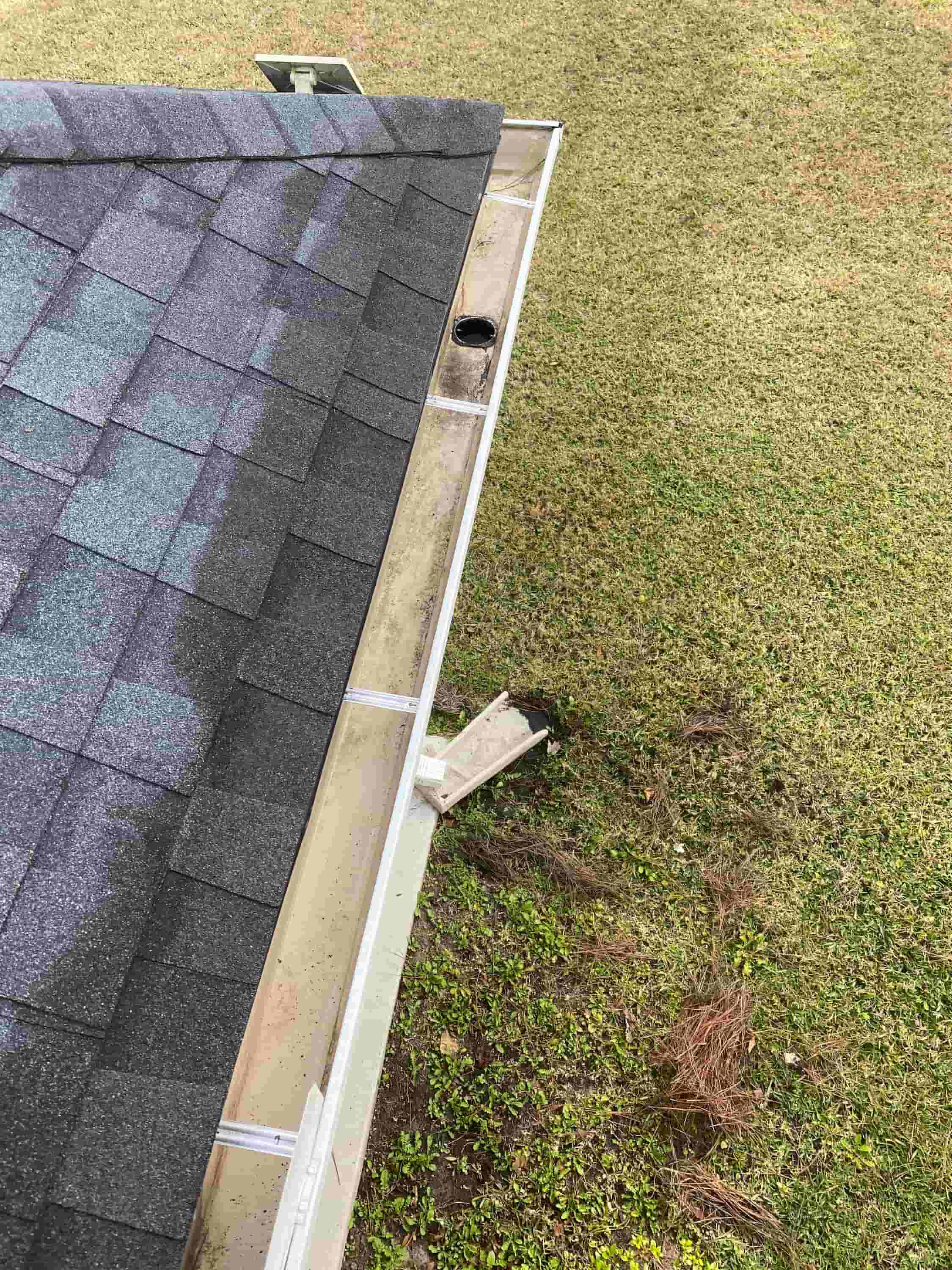 how to clean gutter drain pipes