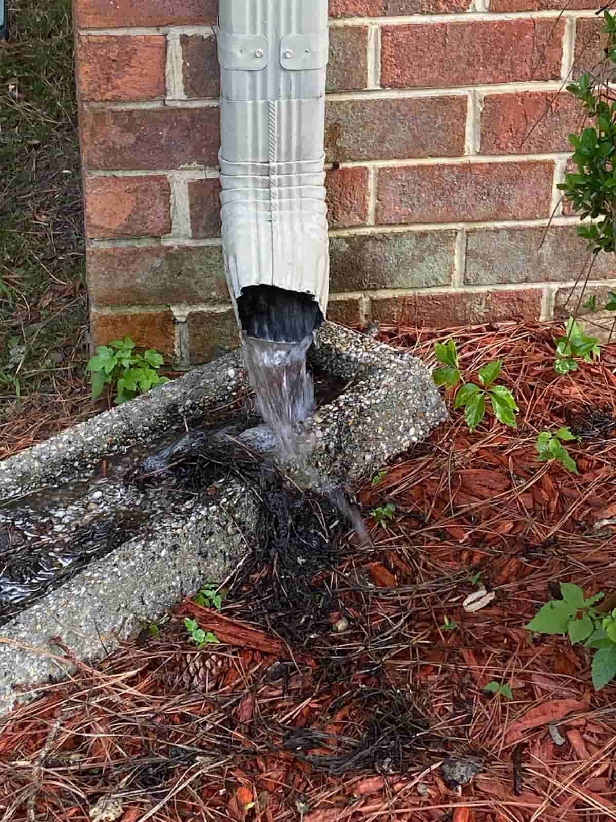 how to clean gutters and downpipes