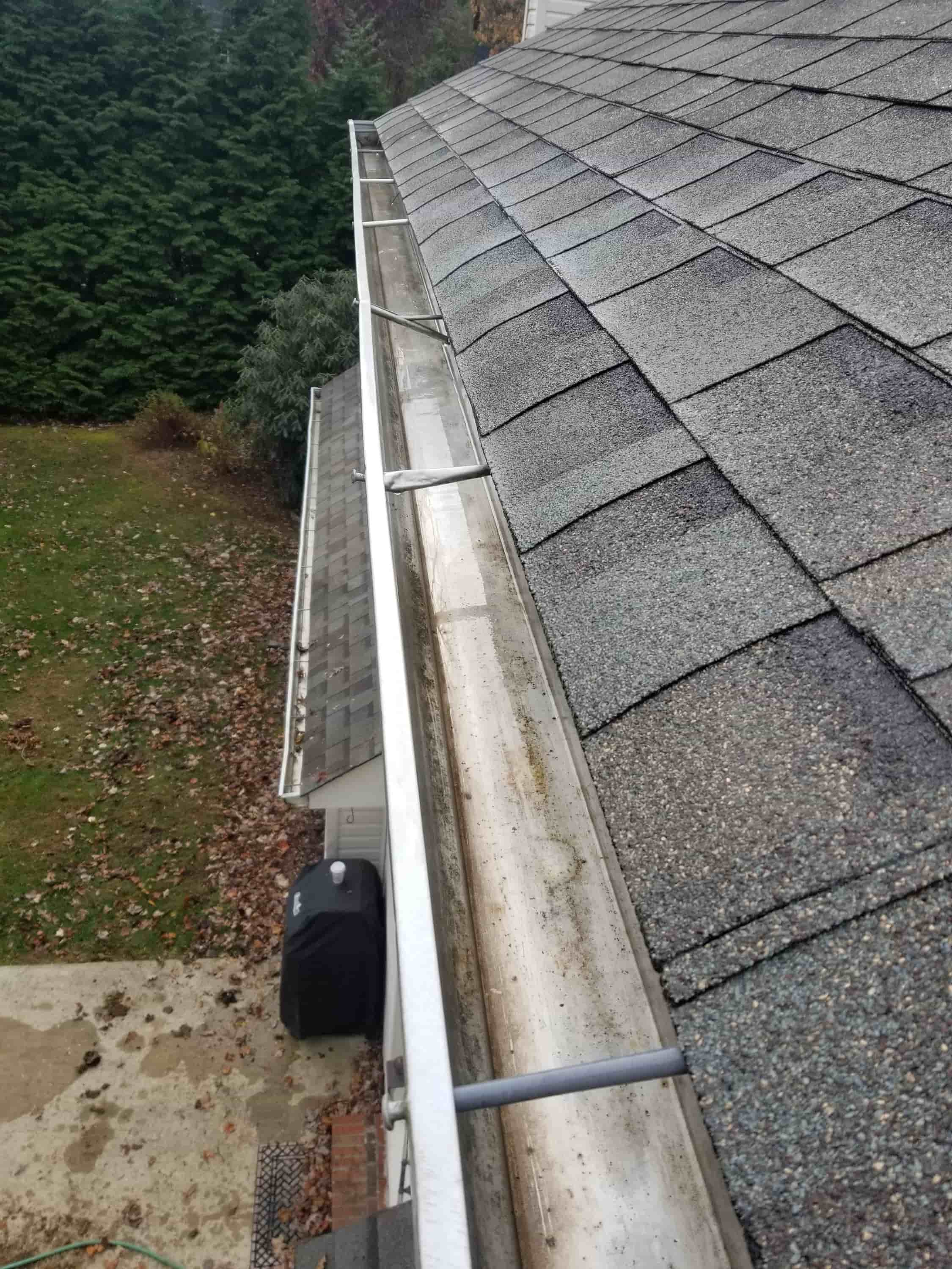 cleaning out gutters without a ladder