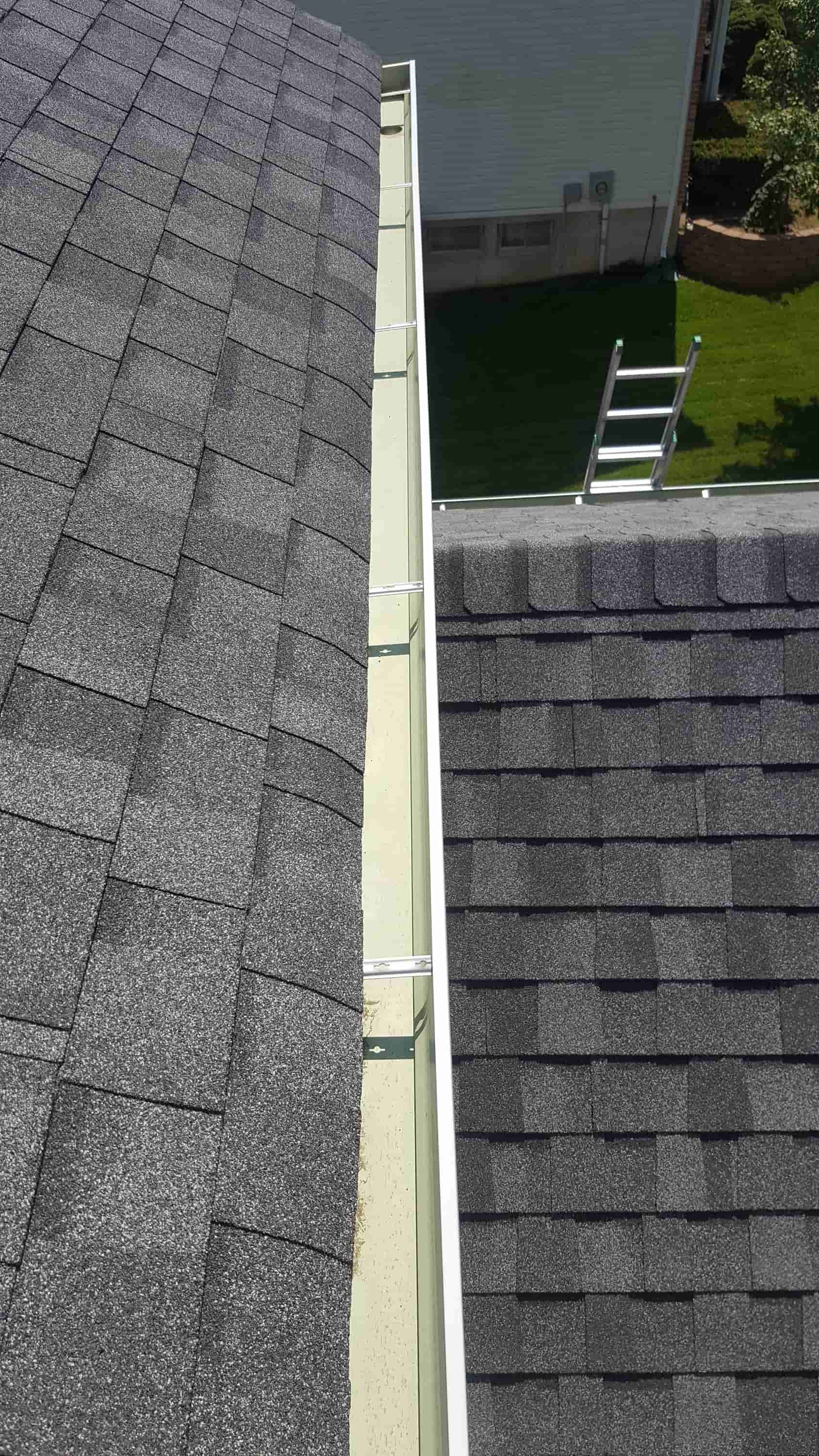 garden hose attachment for cleaning gutters