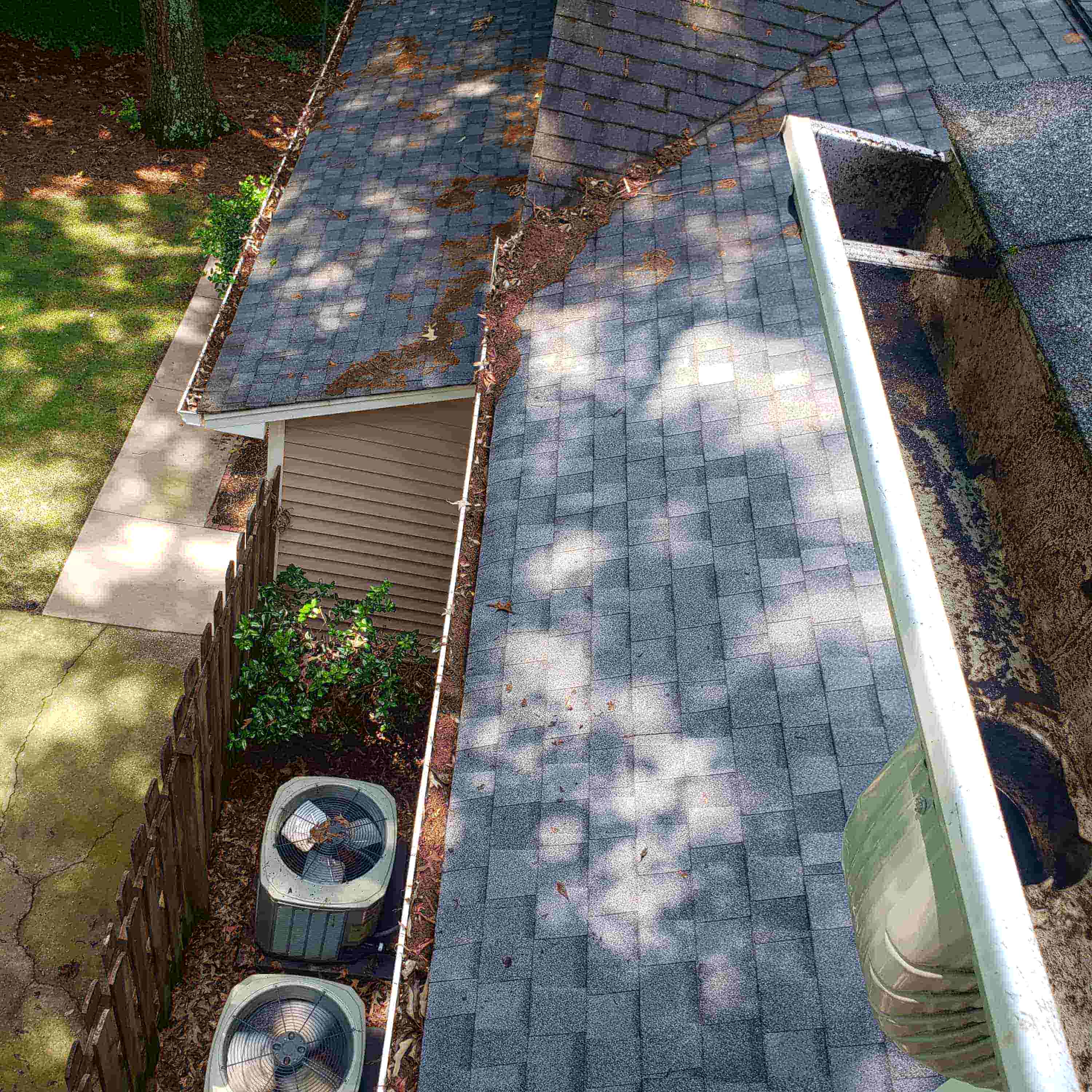 rain gutter cleaning services