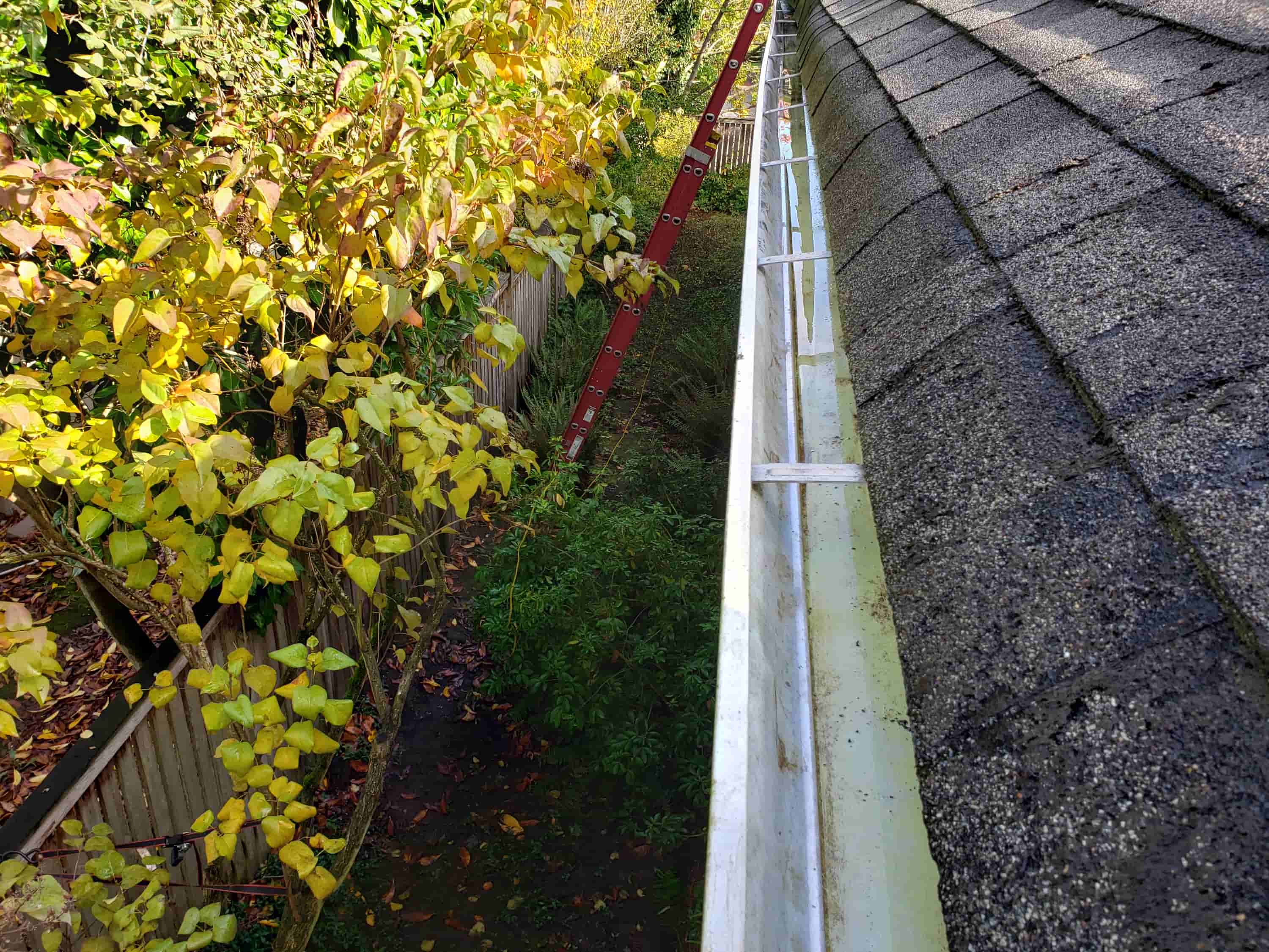 height of ladder to clean gutters