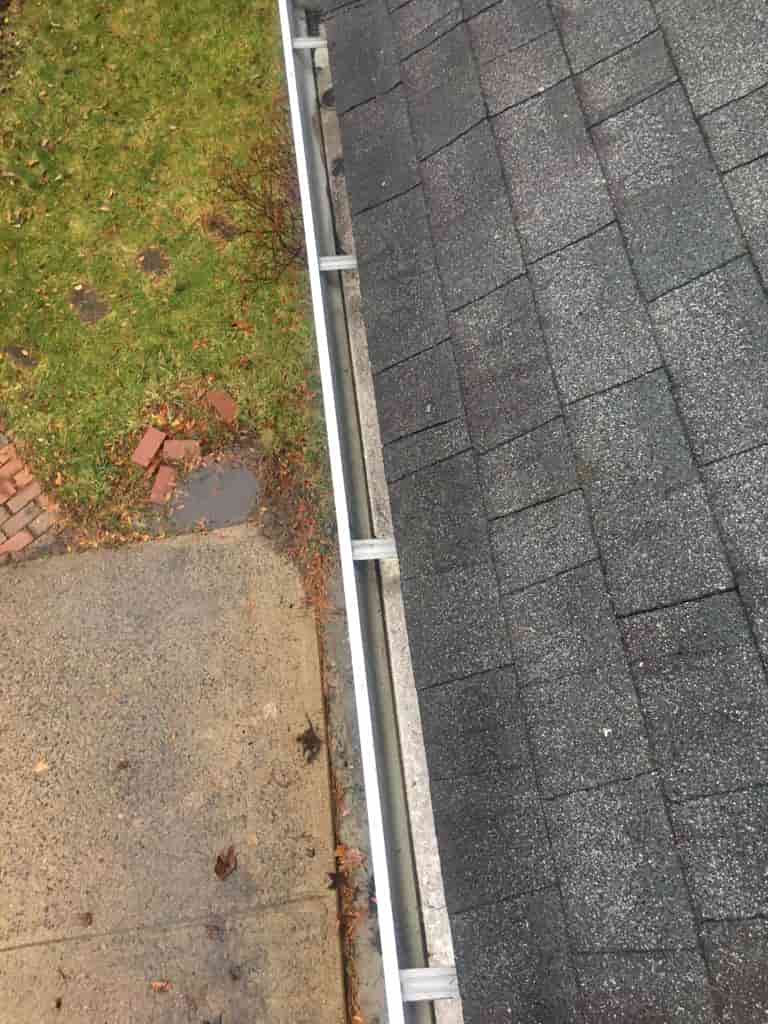 gutter cleaning shovel
