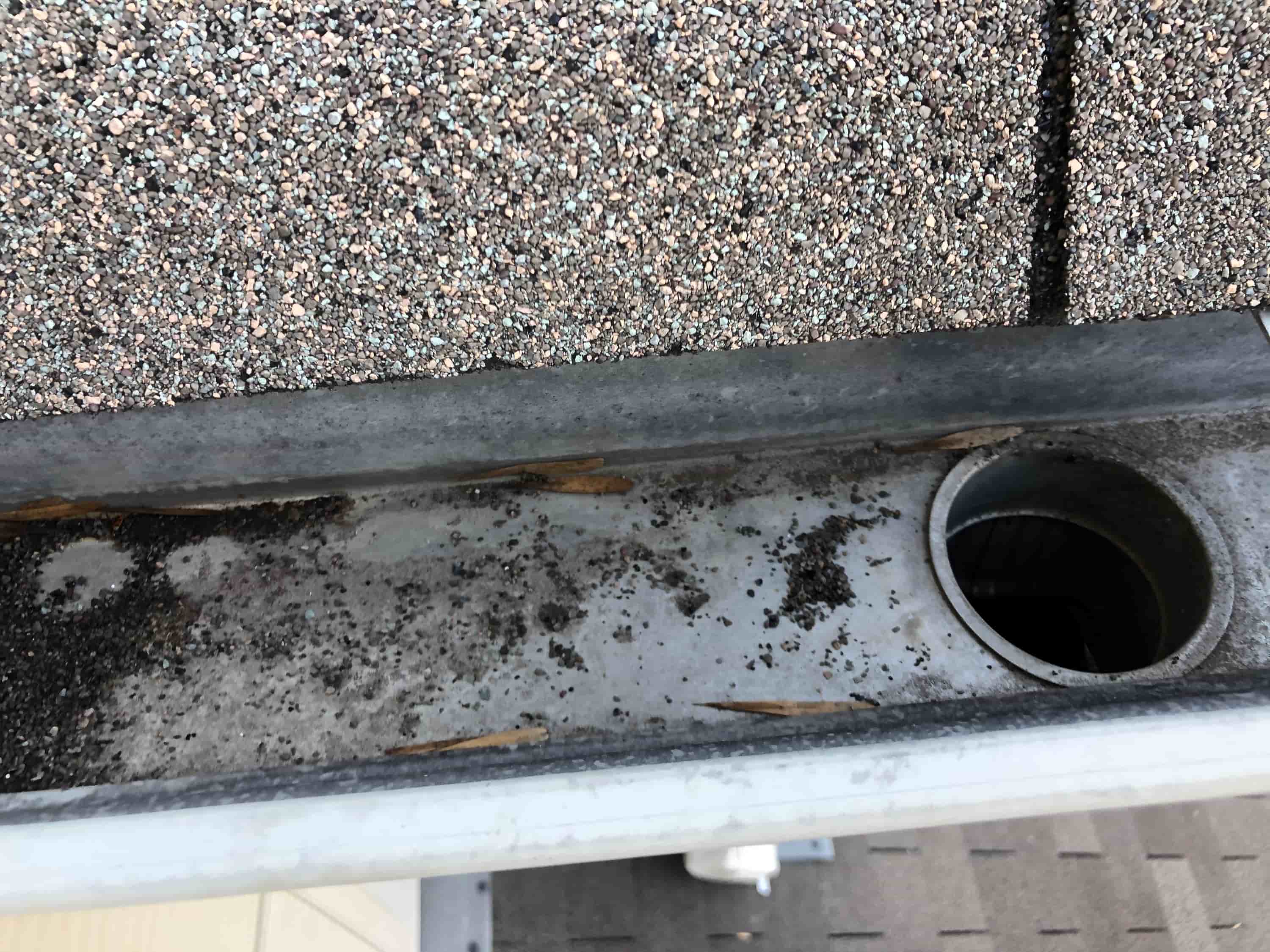 how do you clean out gutters