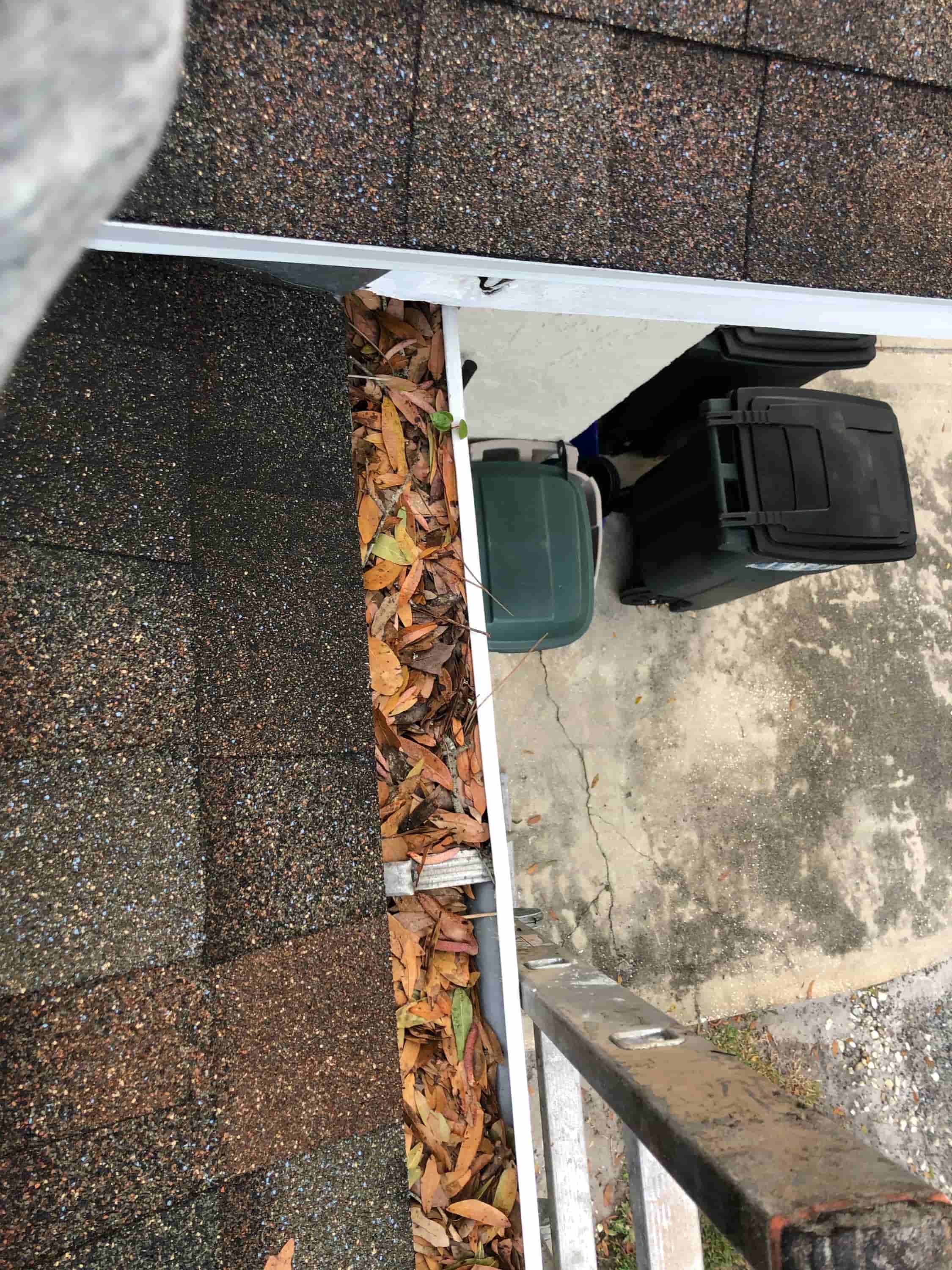 a 1 gutter cleaning