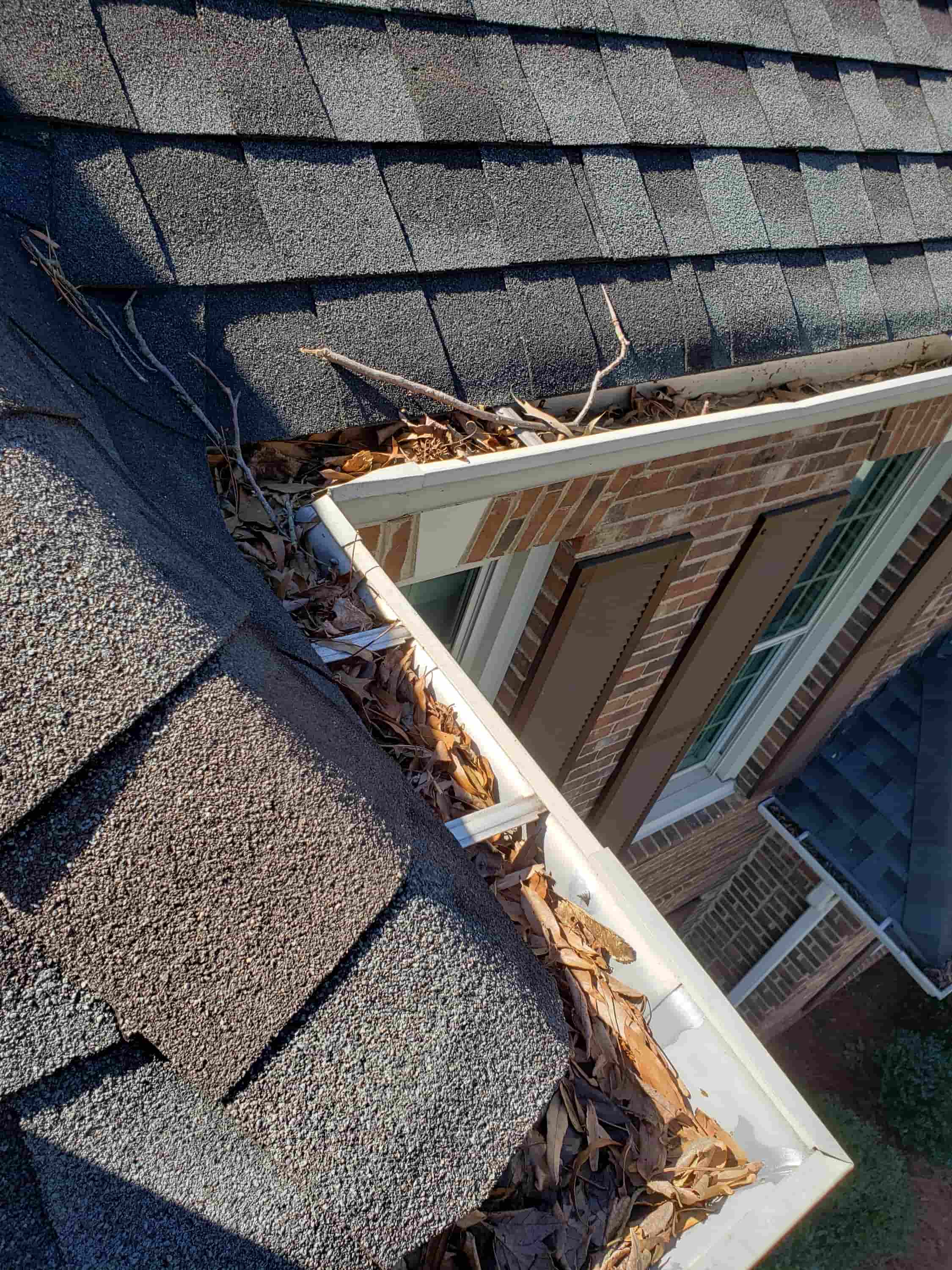 gutter cleaning downspouts