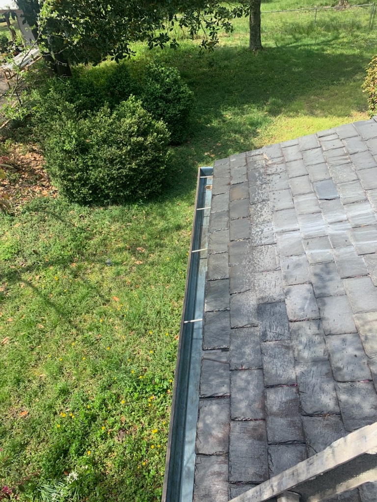 clean gutters from the ground