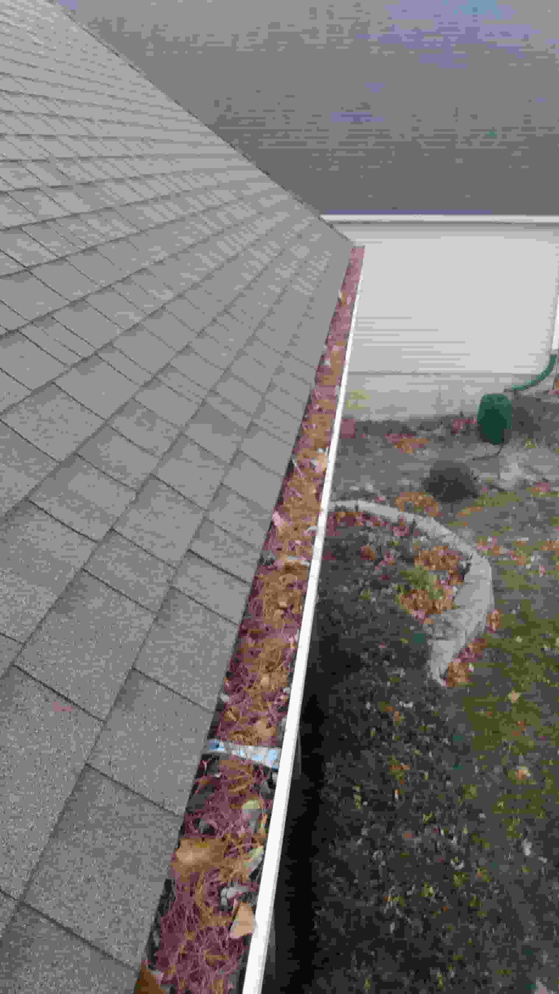 how to clean your gutters safely