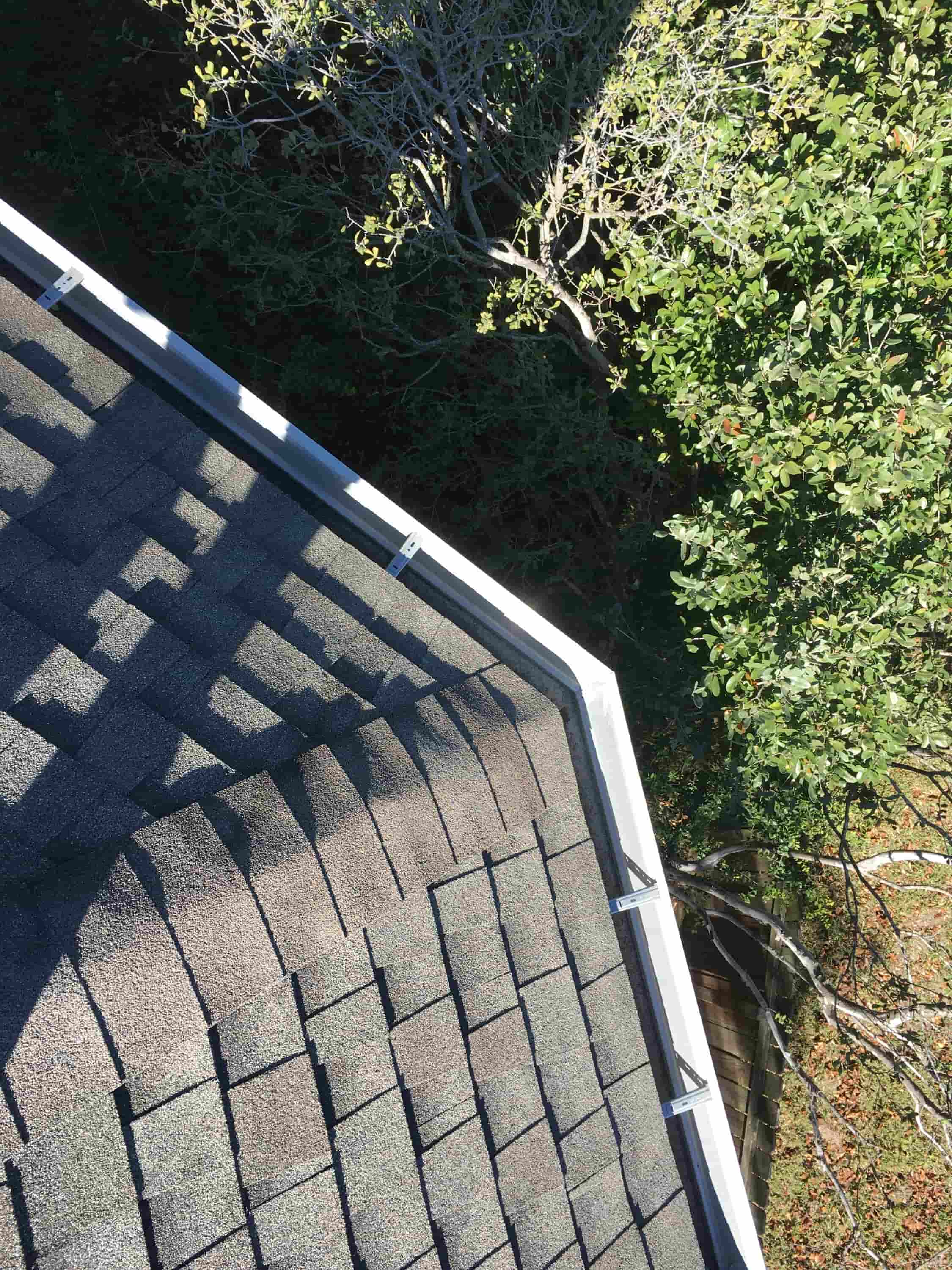 top of the ladder gutter cleaning