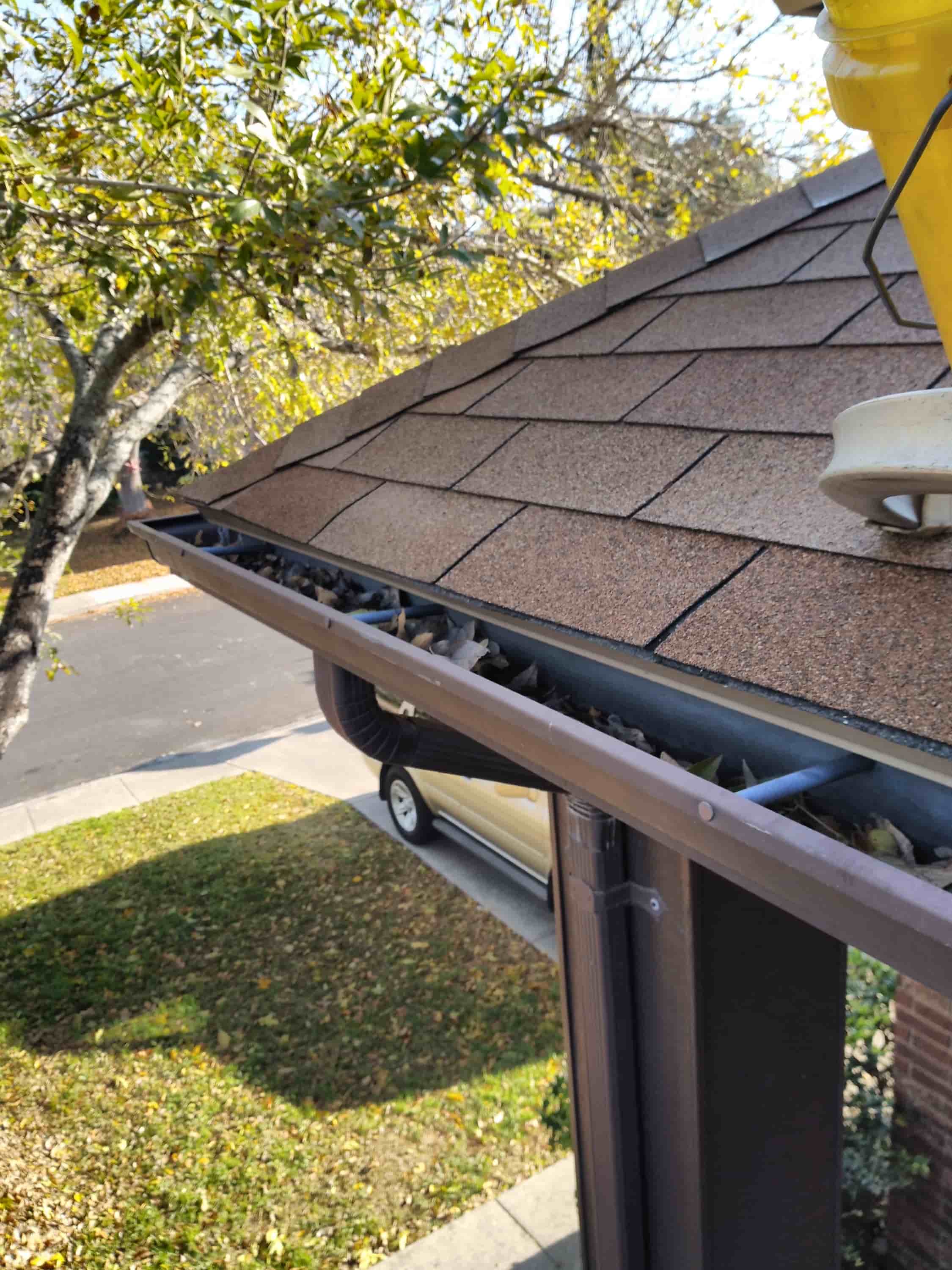 gutter cleaning spray