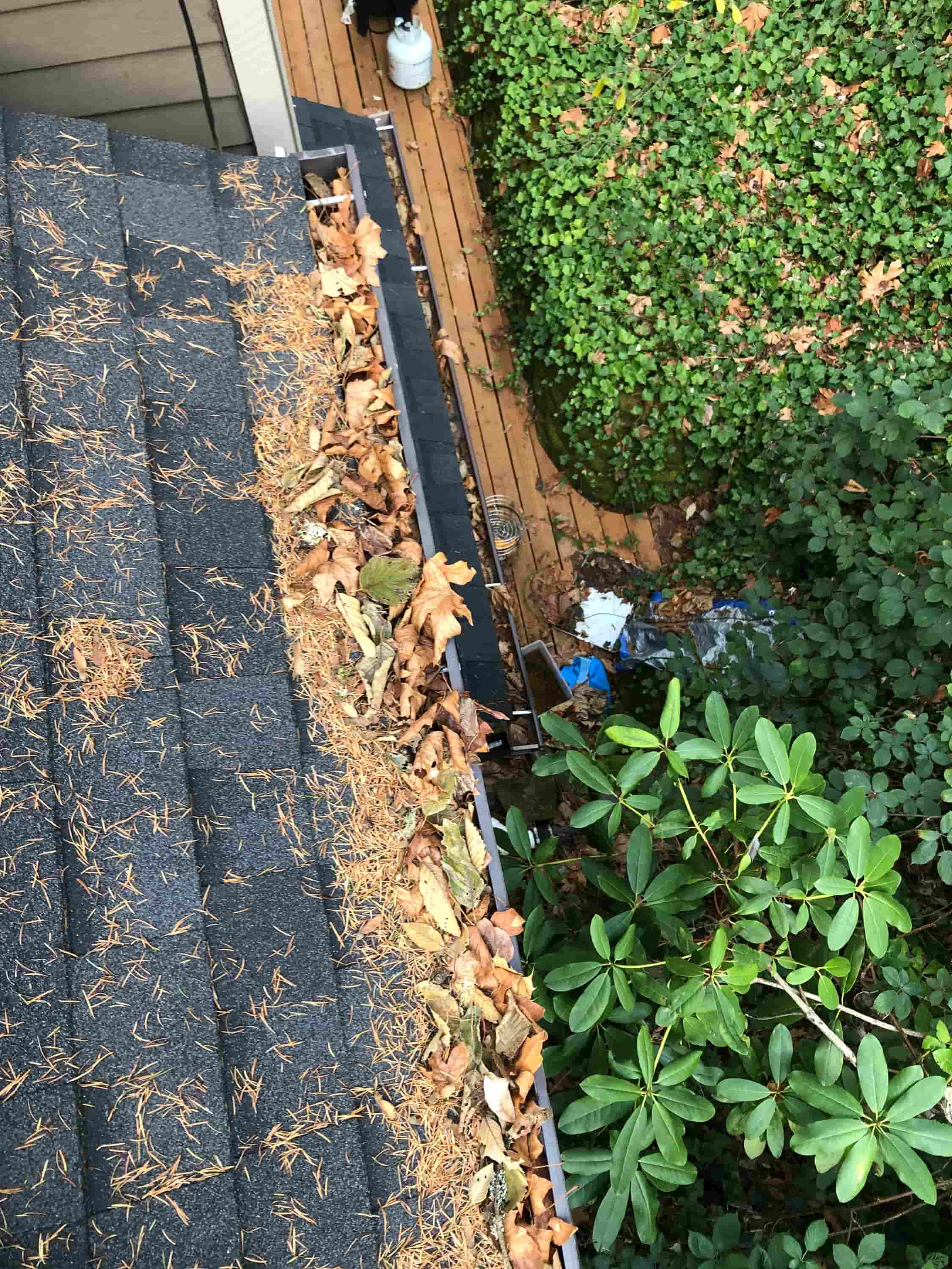 how to clean gutters by yourself