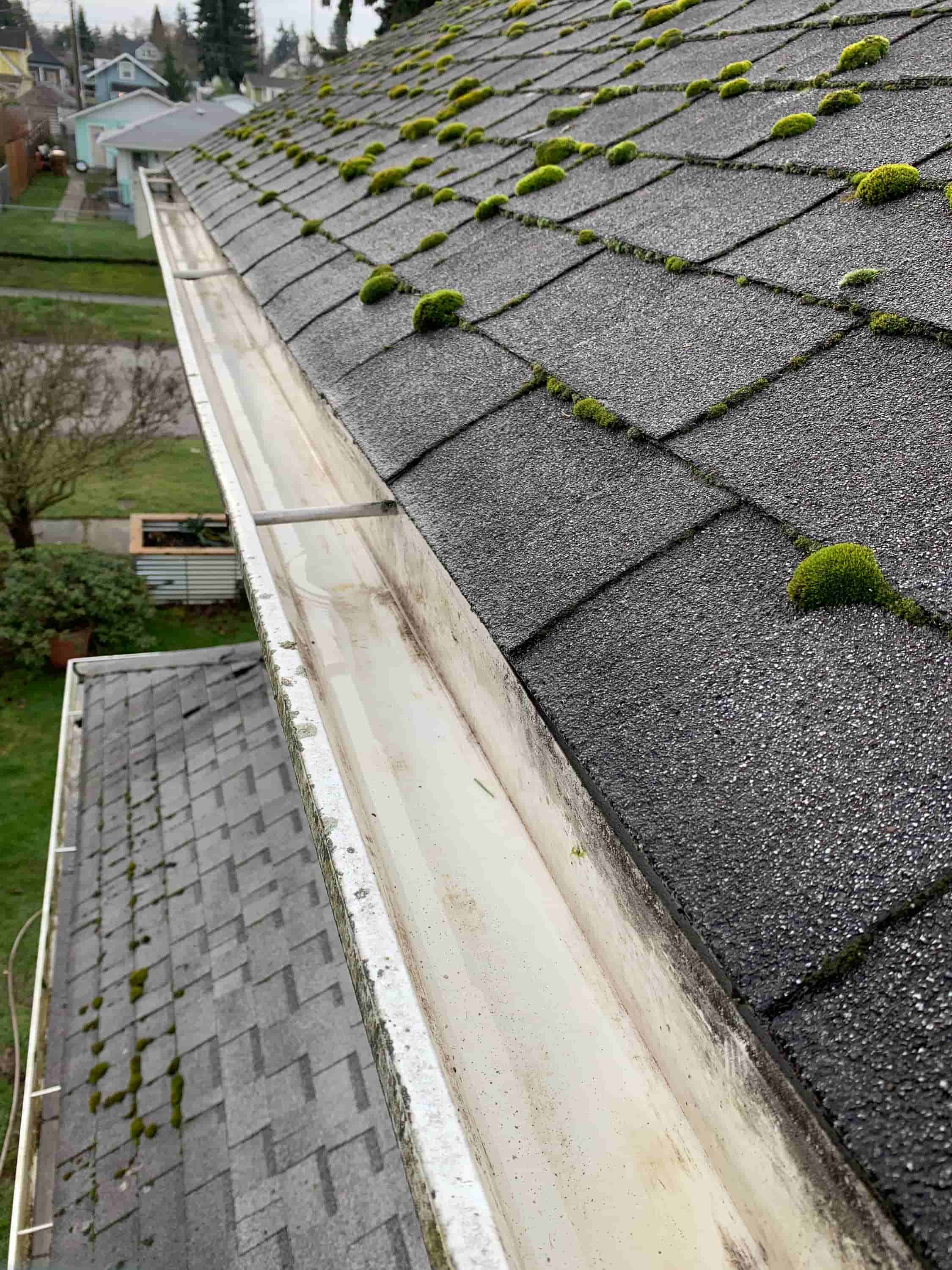 best way to clean gutters