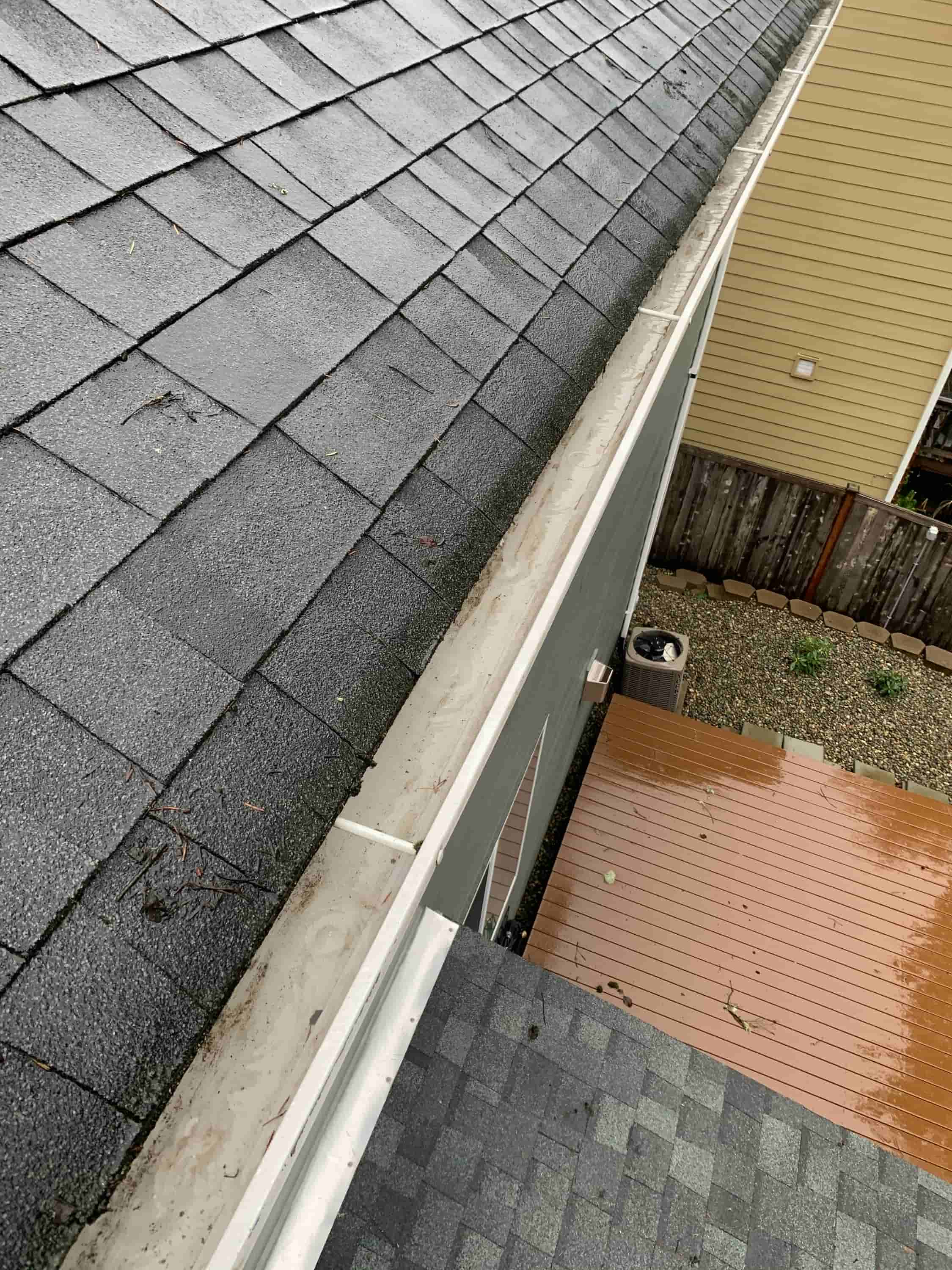 cleaning out gutters tips