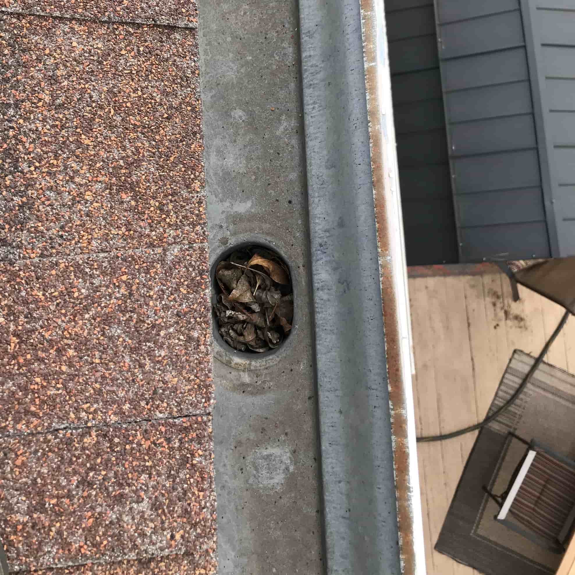 cleaning plastic guttering