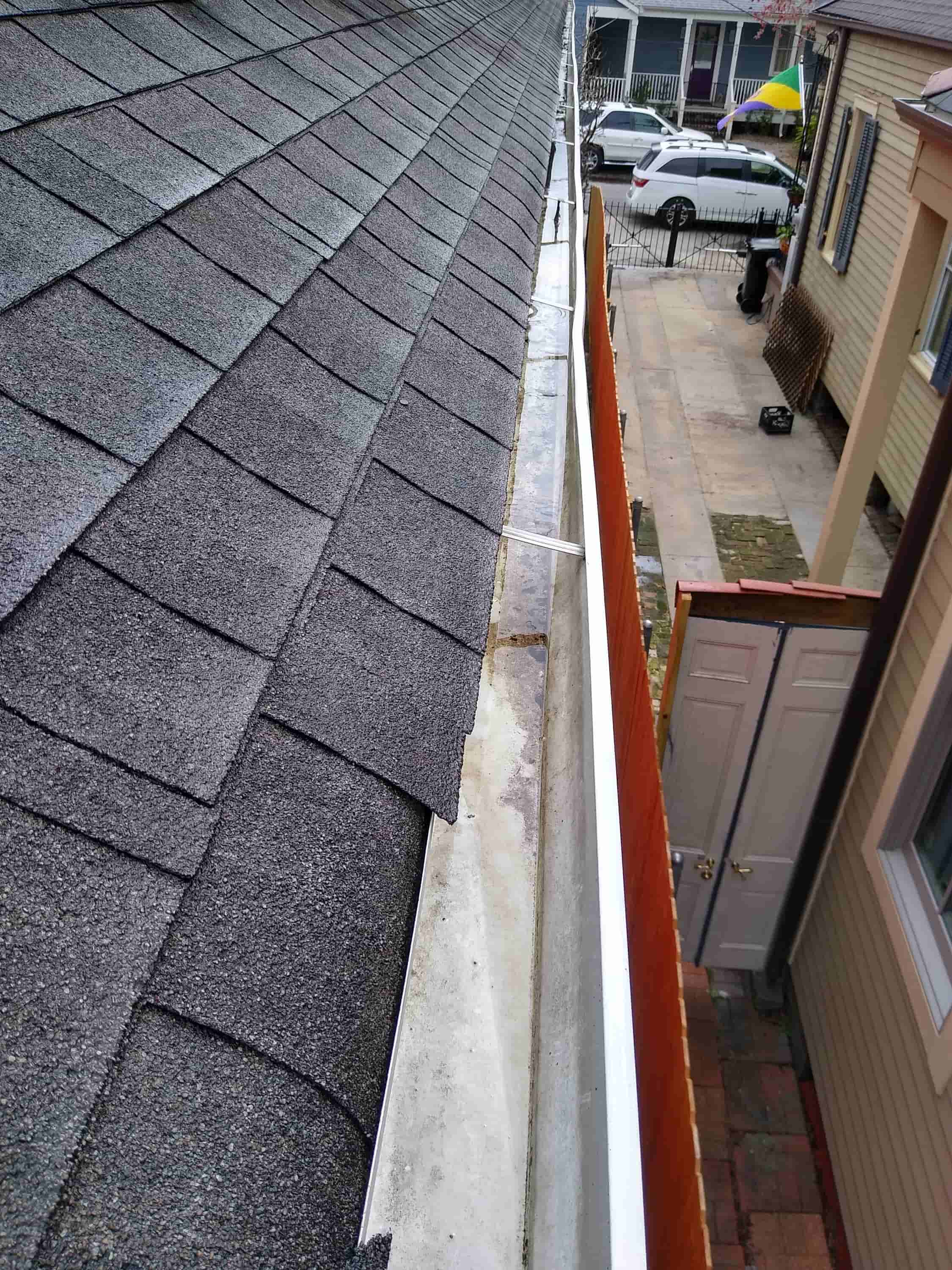 gutter cleaning and repair near me