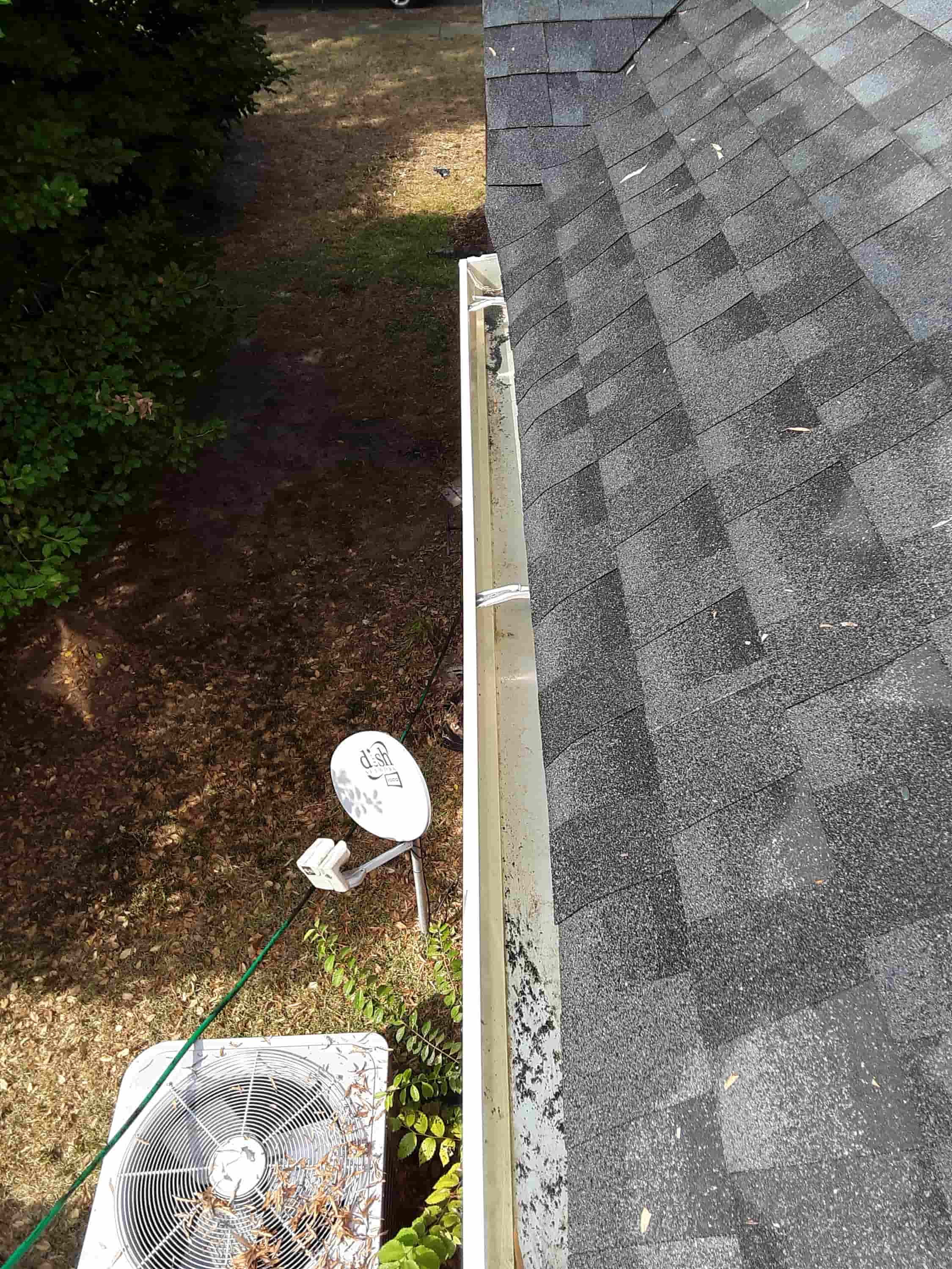 cost of cleaning gutters and downspouts