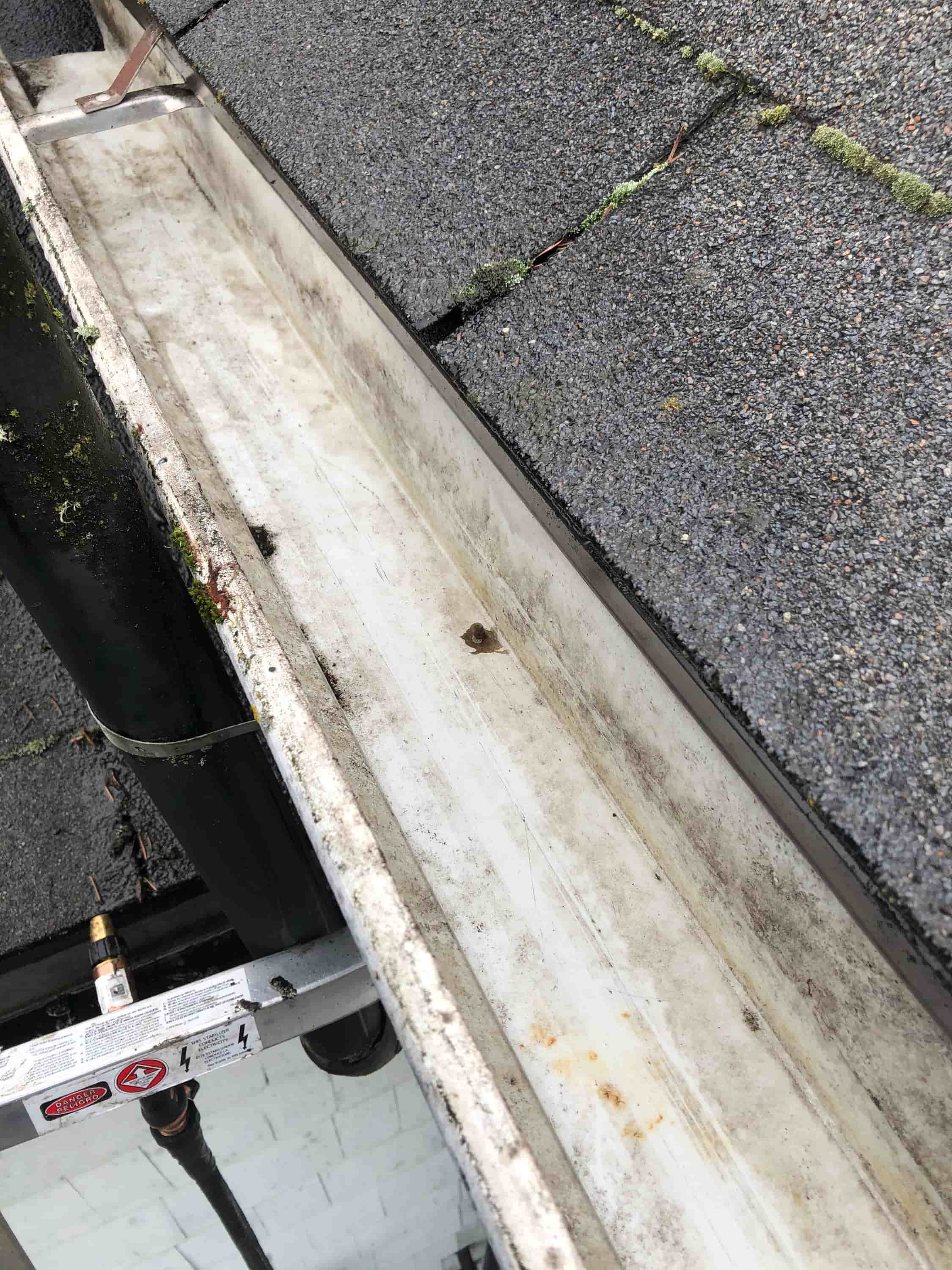 house gutter cleaning tools