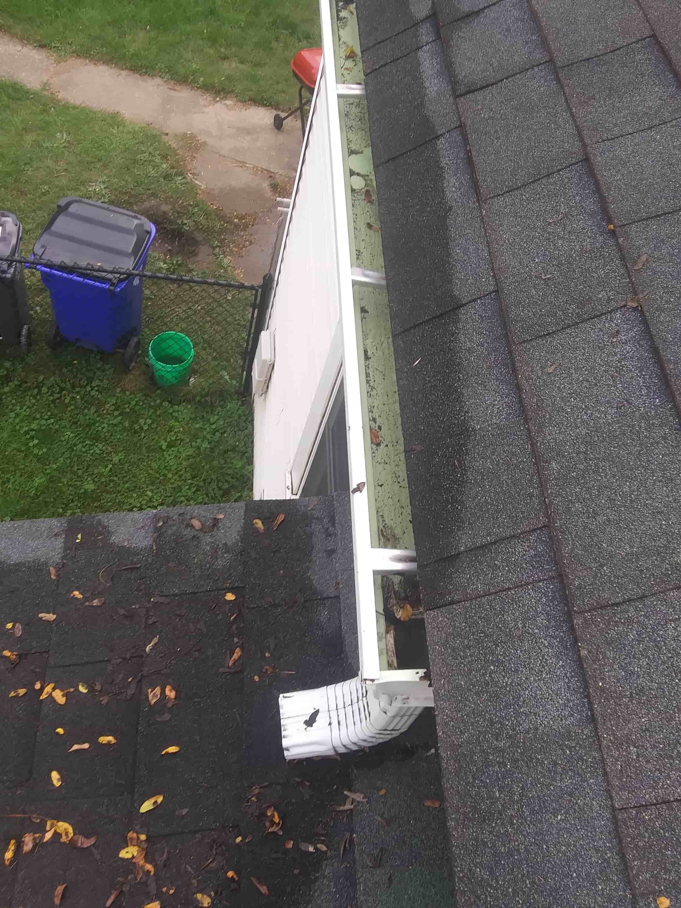 cleaning vinyl gutters