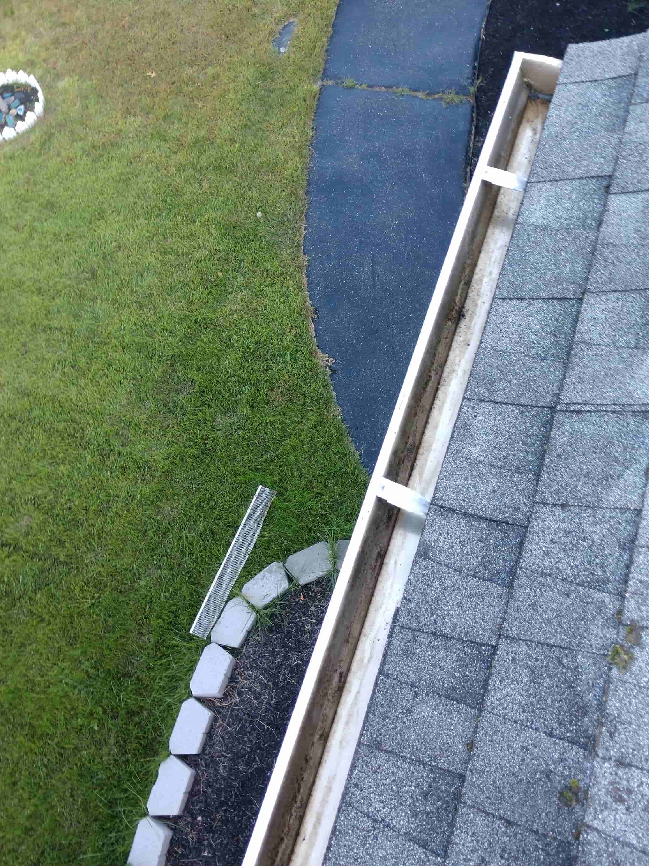 gutter cleaning vacuum