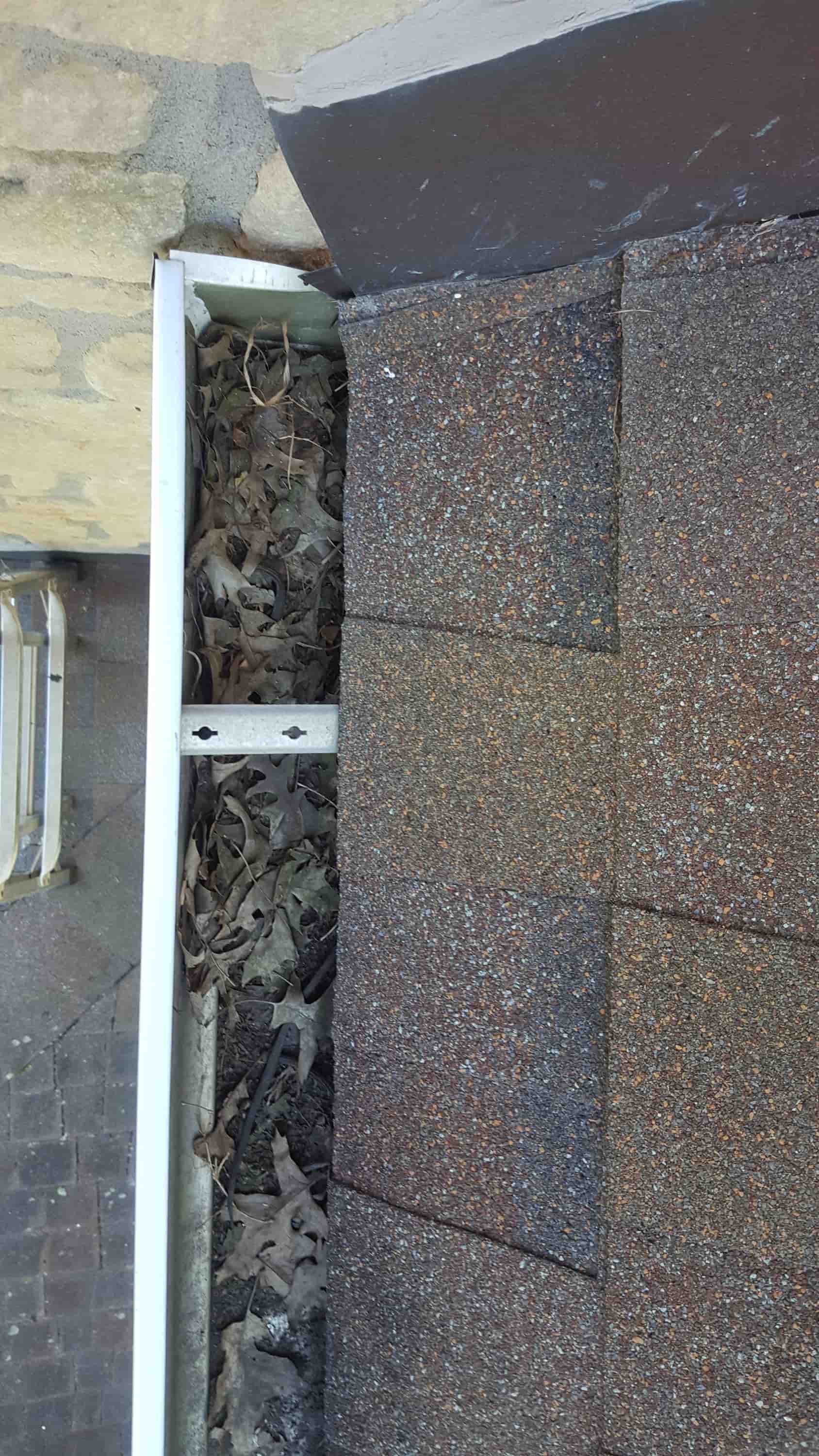 how to clean eavestroughs