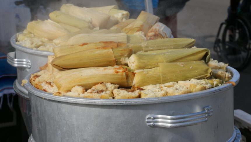 indio_tamale_kevaworks_2015_tamales2pots