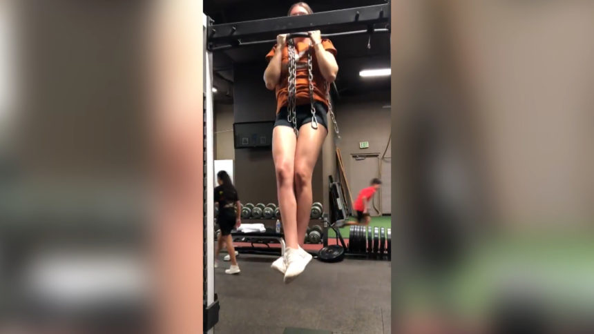 abby-pullups