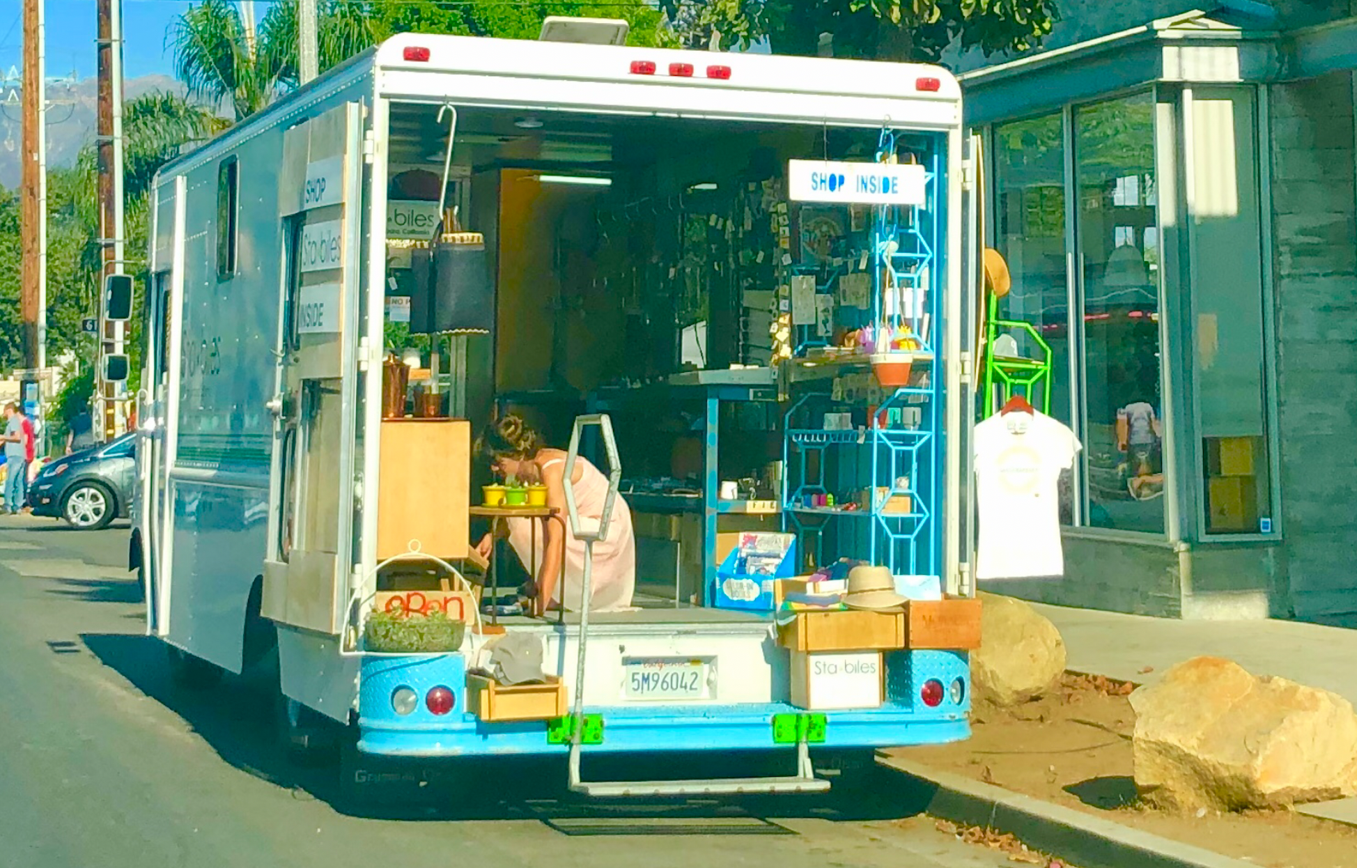 Retail truck