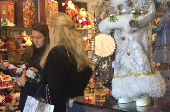 KRIS KRINGLE 1
