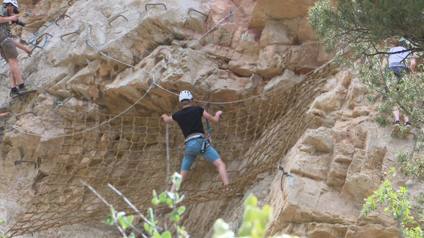 rock climbing at cave of the winds