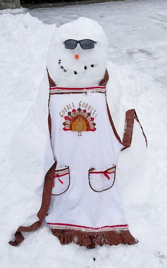 First Bend snowman Heidi Burkhardt 1127