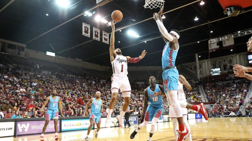 aggies-lobos