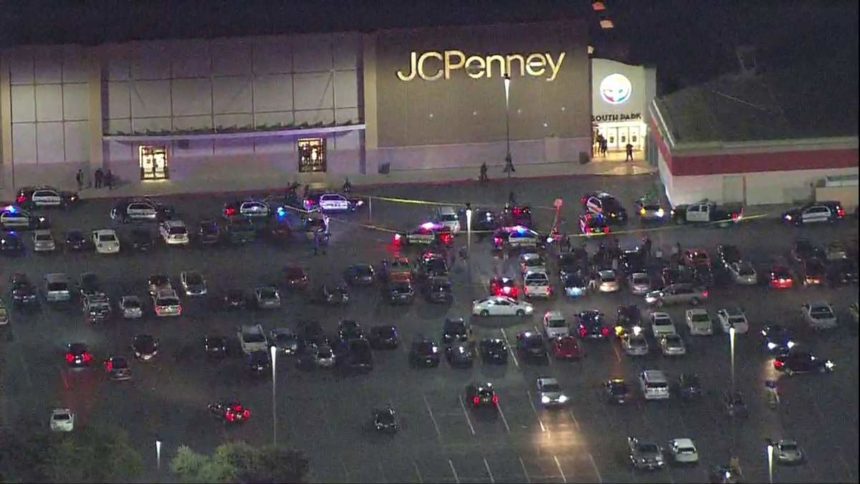 4 wounded in shooting at San Antonio shopping mall - KVIA