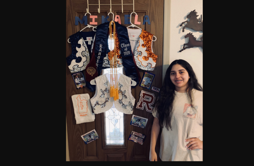 mikaela senior pic