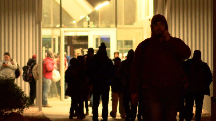 518G5790.MOV.23_17_43_29.Still001