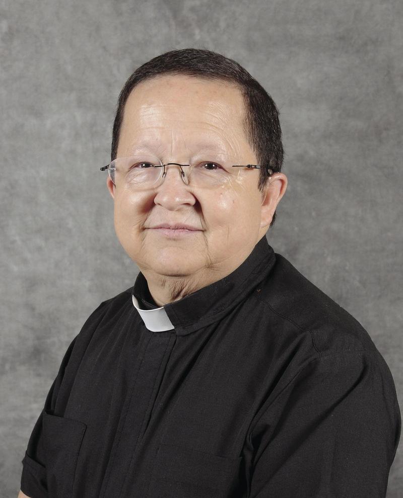 father_raul_valencia