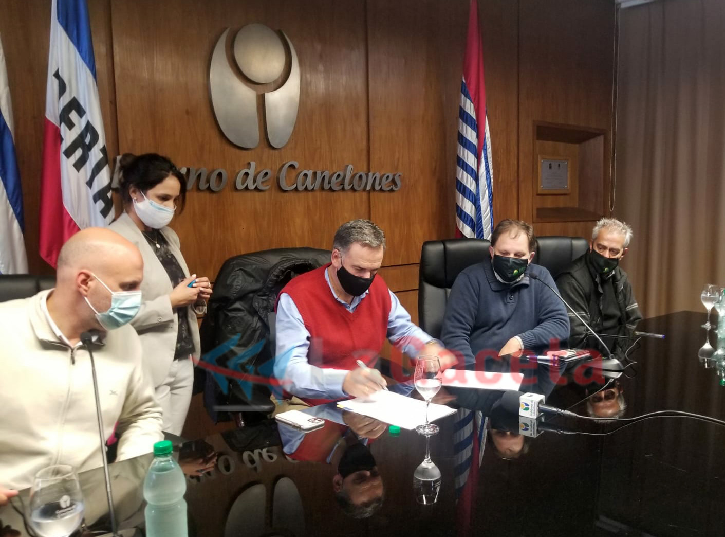 Se Firmó Convenio Entre Intendencia Canelones Y Adeom | La Gaceta