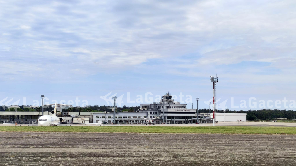 Aeropuerto De Carrasco: Ver Y Sentir La Sensación Desde La Pista Como ...