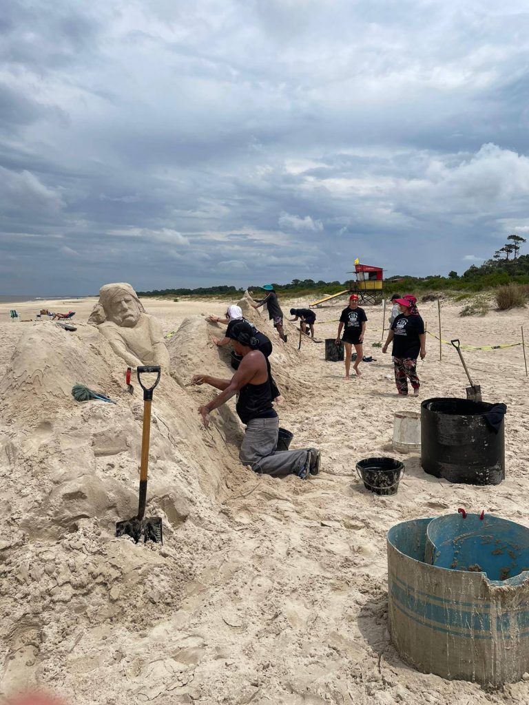 Marindia Ya se pueden ver los Castillos en la Arena La Gaceta